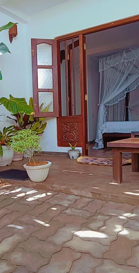 Shady Edge Hotel Unawatuna Kültér fotó