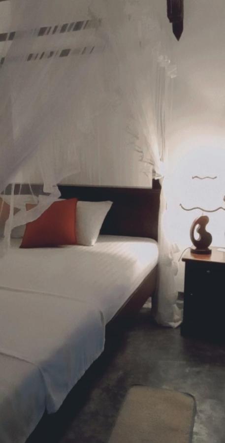 Shady Edge Hotel Unawatuna Kültér fotó